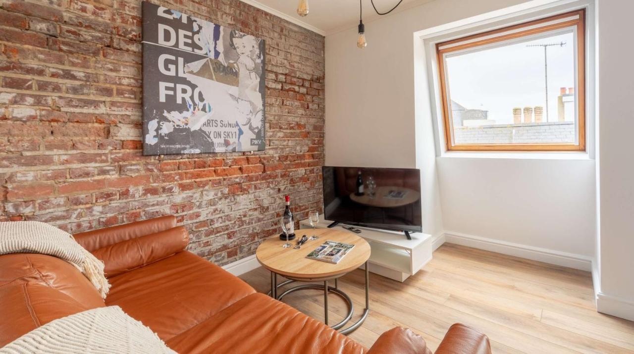 One Bed Top Floor, Brand New, Central Old Town Hastings Bagian luar foto